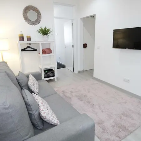 Moderno Nas Olaias A 5 Minutos Da Faculdade Isel E Ist 리스본