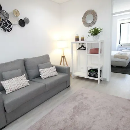 Moderno Nas Olaias A 5 Minutos Da Faculdade Isel E Ist Appartement Lisboa